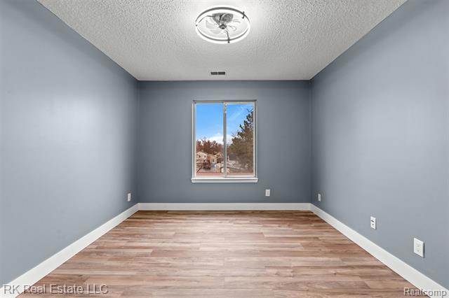 Builiding view twenty for 44900 Bayview, Novi, MI. 48377