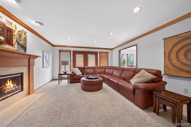 Builiding view forty three for 30693 Huntsman E, Farmington, MI. 48331