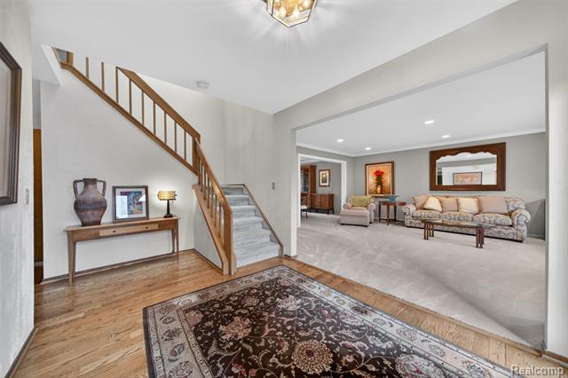 Builiding view thirty for 30693 Huntsman E, Farmington, MI. 48331
