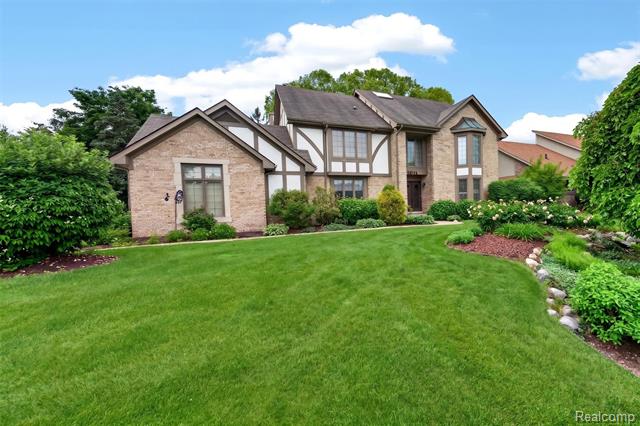 front view for 30693 Huntsman Dr E, Farmington, Mi. 48331