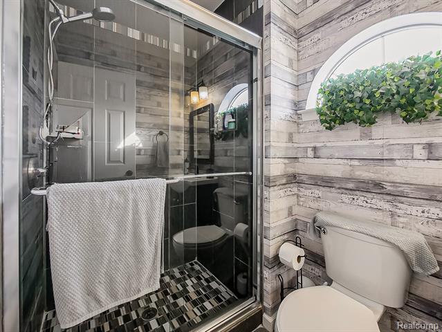 Builiding view sixteen for 41399 Belden, Novi, MI. 48377