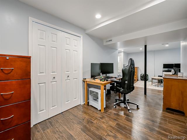 Builiding view twenty three for 41399 Belden, Novi, MI. 48377