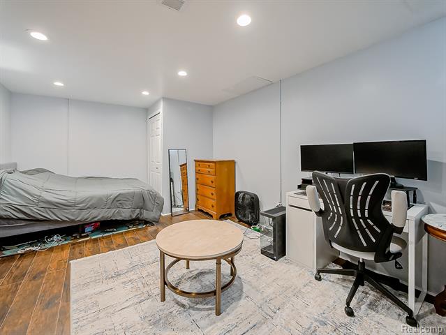 Builiding view twenty for 41399 Belden, Novi, MI. 48377