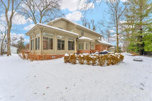 Builiding view forty two for 31495 Sleepy Hollow, Franklin, MI. 48025