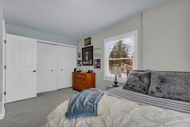 Builiding view thirty one for 31495 Sleepy Hollow, Franklin, MI. 48025