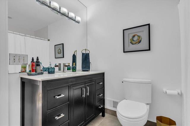 Builiding view thirty for 31495 Sleepy Hollow, Franklin, MI. 48025