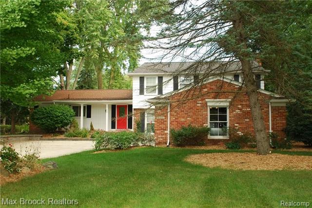 front view for 31462 Waltham Rd, Franklin, Mi. 48025