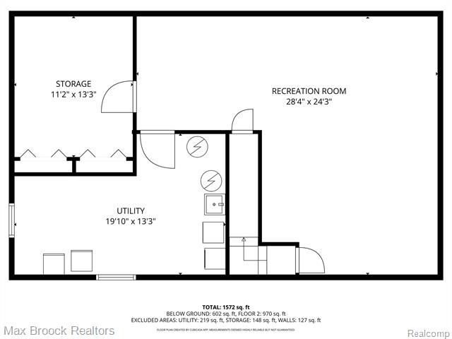 Builiding view twenty four for 38903 Country, Farmington, MI. 48331