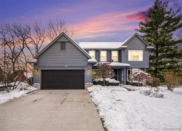 Builiding view one for 1871 Plumridge, Walled Lake, MI. 48390