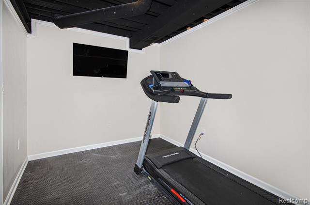 Builiding view thirty five for 1871 Plumridge, Walled Lake, MI. 48390