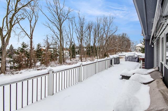 Builiding view thirty nine for 1871 Plumridge, Walled Lake, MI. 48390