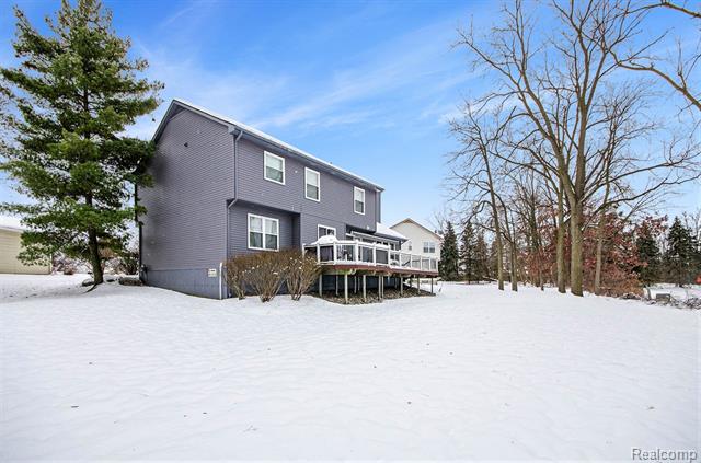 Builiding view thirty seven for 1871 Plumridge, Walled Lake, MI. 48390