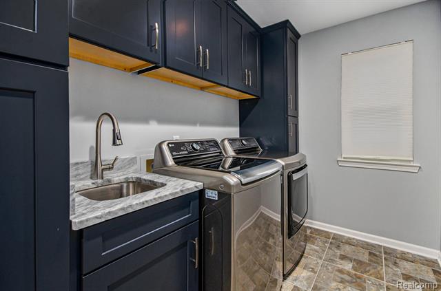 Builiding view twenty one for 1871 Plumridge, Walled Lake, MI. 48390