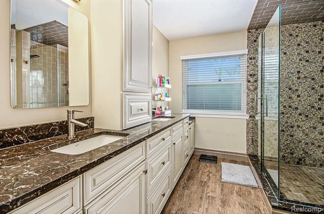 Builiding view twenty seven for 1871 Plumridge, Walled Lake, MI. 48390