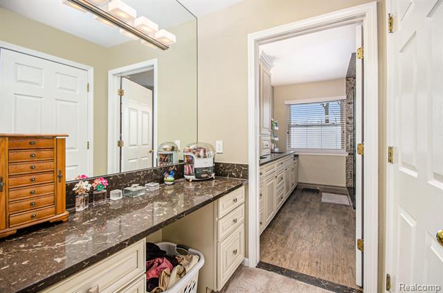 Builiding view twenty six for 1871 Plumridge, Walled Lake, MI. 48390