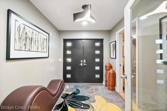 Builiding view one for 24459 Bloomington, Franklin, MI. 48025