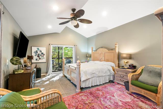 Builiding view seventeen for 24459 Bloomington, Franklin, MI. 48025