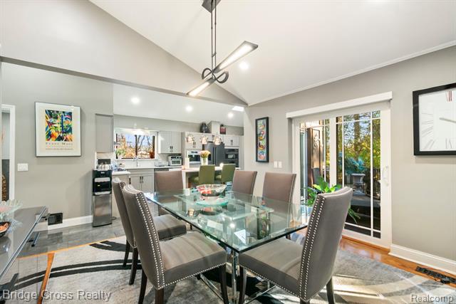 Builiding view six for 24459 Bloomington, Franklin, MI. 48025