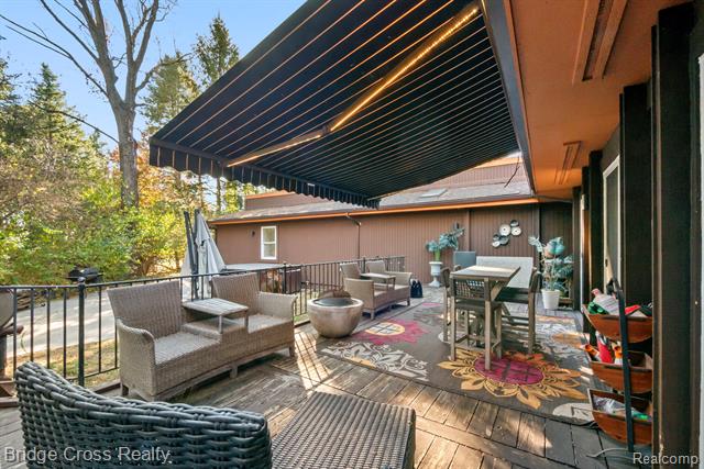 Builiding view thirty five for 24459 Bloomington, Franklin, MI. 48025