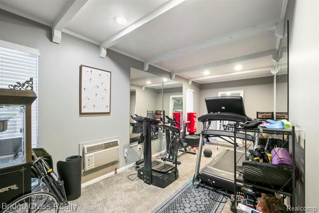 Builiding view thirty one for 24459 Bloomington, Franklin, MI. 48025