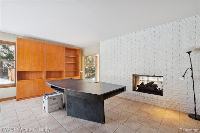 Builiding view eight for 5241 S Pebblecreek, West Bloomfield, MI. 48322