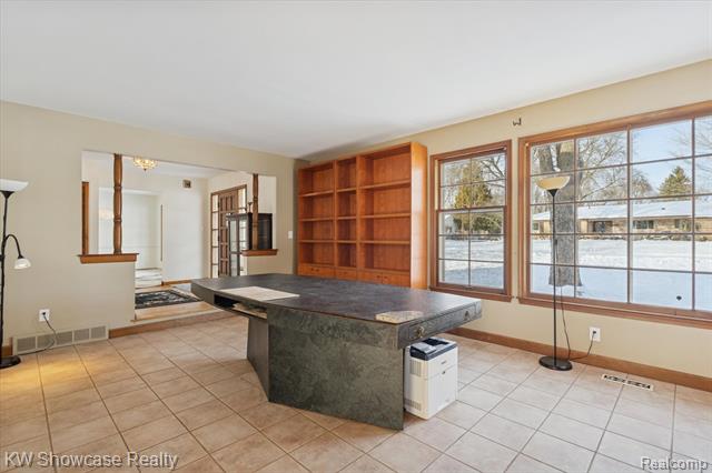 Builiding view nine for 5241 S Pebblecreek, West Bloomfield, MI. 48322