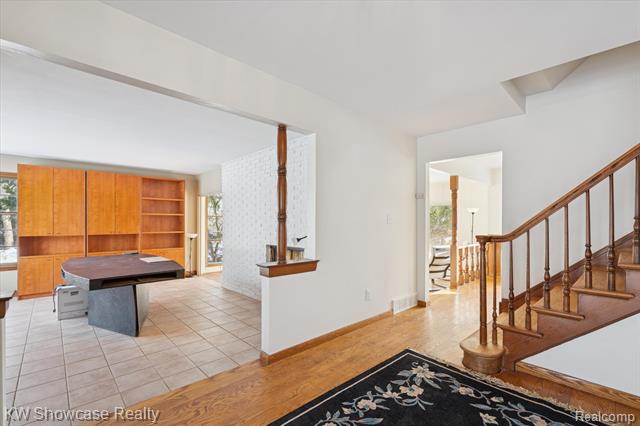 Builiding view seven for 5241 S Pebblecreek, West Bloomfield, MI. 48322