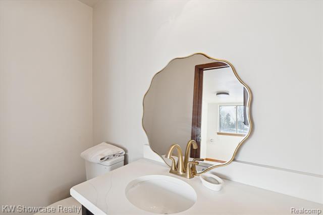 Builiding view twenty one for 5241 S Pebblecreek, West Bloomfield, MI. 48322