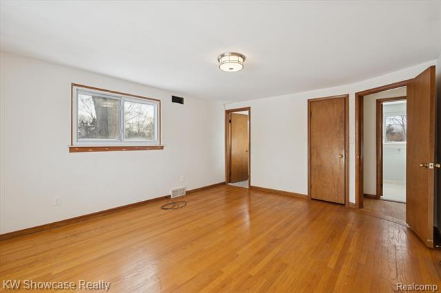 Builiding view twenty three for 5241 S Pebblecreek, West Bloomfield, MI. 48322