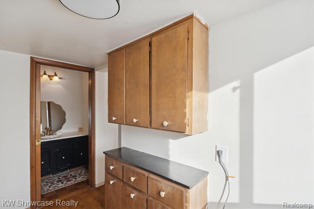 Builiding view twenty for 5241 S Pebblecreek, West Bloomfield, MI. 48322