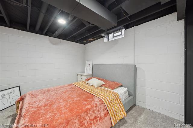 Builiding view forty for 16975 W 14 Mile, Franklin, MI. 48025