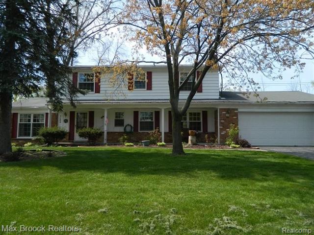 front view for 7452 Heather Heath Ln, West Bloomfield, Mi. 48322