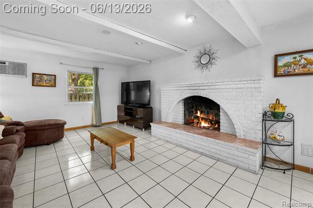 Builiding view twenty five for 28700 W 14 Mile, West Bloomfield, MI. 48322