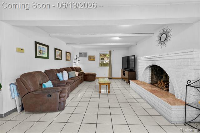 Builiding view twenty four for 28700 W 14 Mile, West Bloomfield, MI. 48322