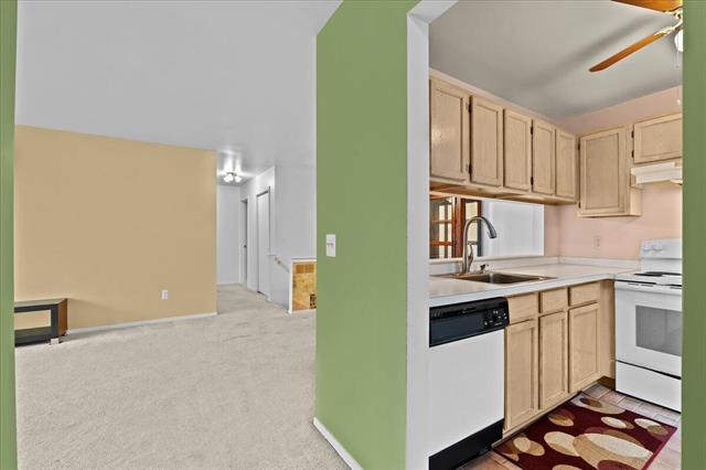 Builiding view ten for 44750 Bayview, Novi, MI. 48377