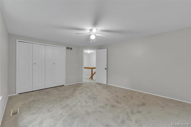 Builiding view forty two for 31037 North Park, Farmington, MI. 48331