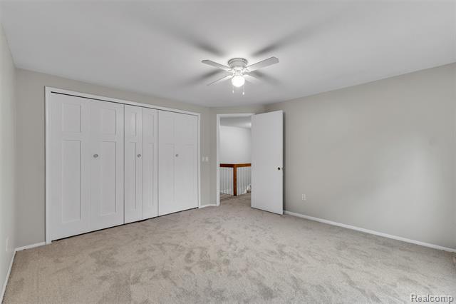 Builiding view thirty eight for 31037 North Park, Farmington, MI. 48331