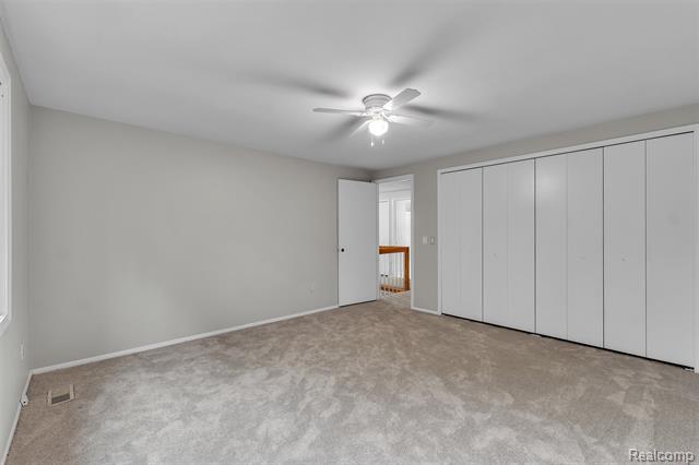 Builiding view thirty six for 31037 North Park, Farmington, MI. 48331