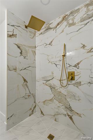 Builiding view thirteen for 32336 Tareyton, Farmington, MI. 48334