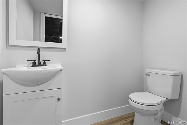 Builiding view thirty one for 32336 Tareyton, Farmington, MI. 48334