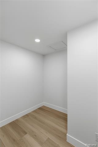 Builiding view twenty seven for 32336 Tareyton, Farmington, MI. 48334