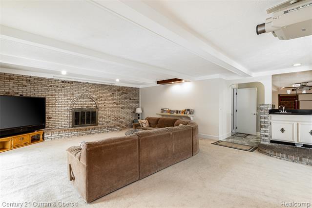 Builiding view seventeen for 31259 Applewood, Farmington, MI. 48331