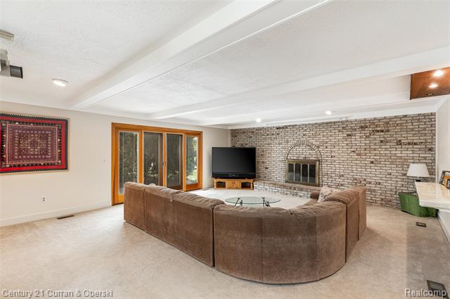 Builiding view sixteen for 31259 Applewood, Farmington, MI. 48331