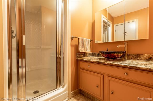 Builiding view twenty one for 31259 Applewood, Farmington, MI. 48331