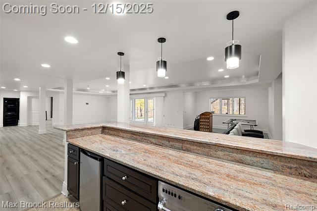 Builiding view forty five for 7515 Hiddenbrook, Bloomfield Hills, MI. 48301