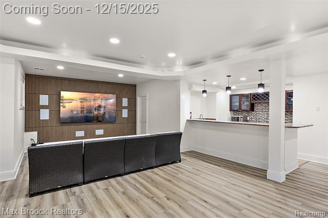 Builiding view forty four for 7515 Hiddenbrook, Bloomfield Hills, MI. 48301