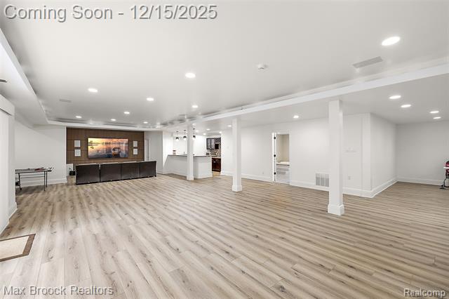 Builiding view forty three for 7515 Hiddenbrook, Bloomfield Hills, MI. 48301