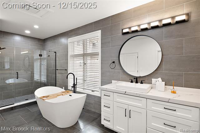 Builiding view nineteen for 7515 Hiddenbrook, Bloomfield Hills, MI. 48301