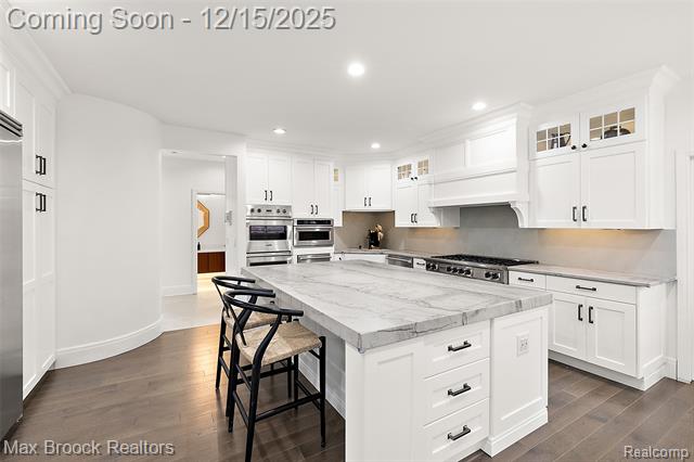 Builiding view six for 7515 Hiddenbrook, Bloomfield Hills, MI. 48301