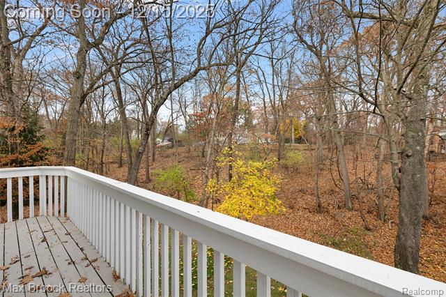 Builiding view sixty five for 7515 Hiddenbrook, Bloomfield Hills, MI. 48301